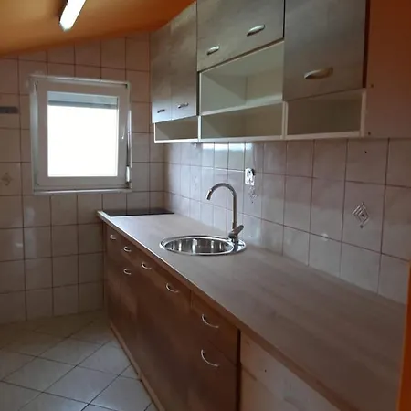 Velebit With Swimming Pool - 10km From Sea - 20km From Zadar Apartman Benkovac