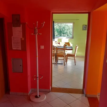 Velebit With Swimming Pool - 10km From Sea - 20km From Zadar Apartman *